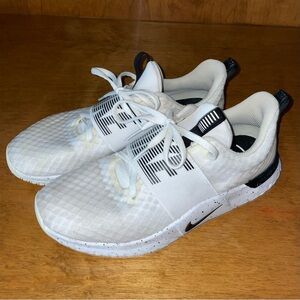 Nike Womens In-Season TR 9 Training Shoes